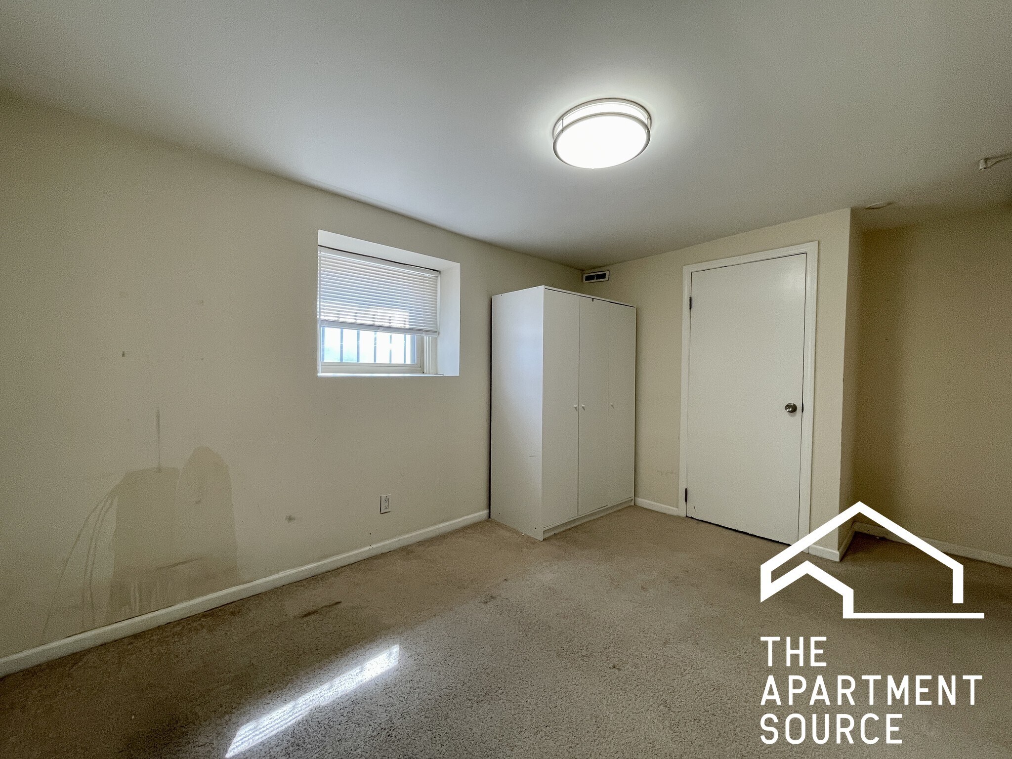 Building Photo - 2501 N Kimball Ave