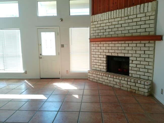 Building Photo - 4929 Cedar Pass Dr