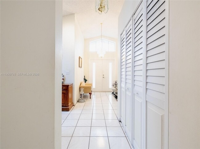 Building Photo - 206 SW 159th Way