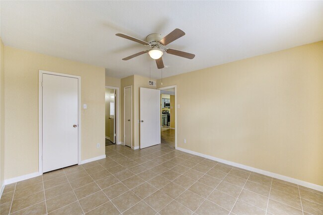 Building Photo - 6606 De Moss Dr