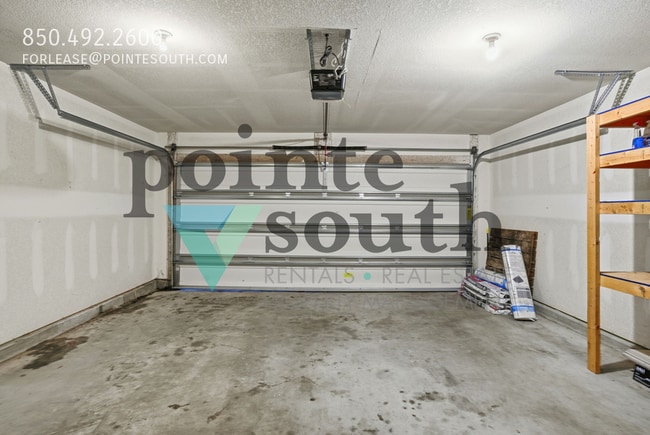 Building Photo - 8105 Nalo Creek Loop