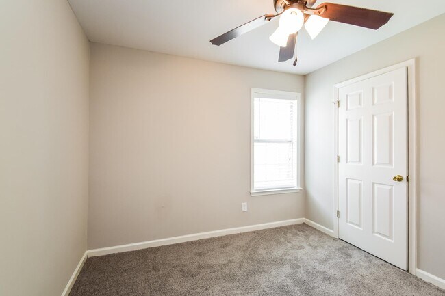 Building Photo - 7860 Freehold Dr