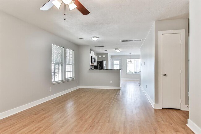 Building Photo - 6219 Spruce Bough Ct