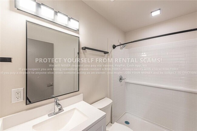 Building Photo - 315 Eureka Aly