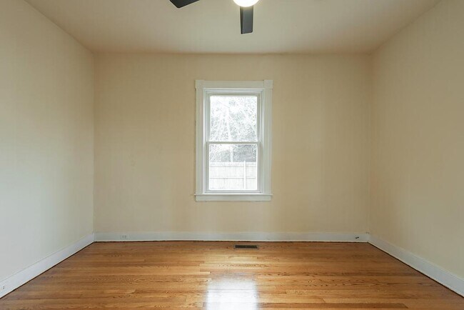 Building Photo - 1505 Vista St