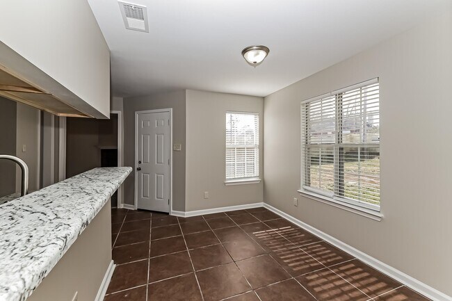 Building Photo - 5377 Ragan Ridge Dr