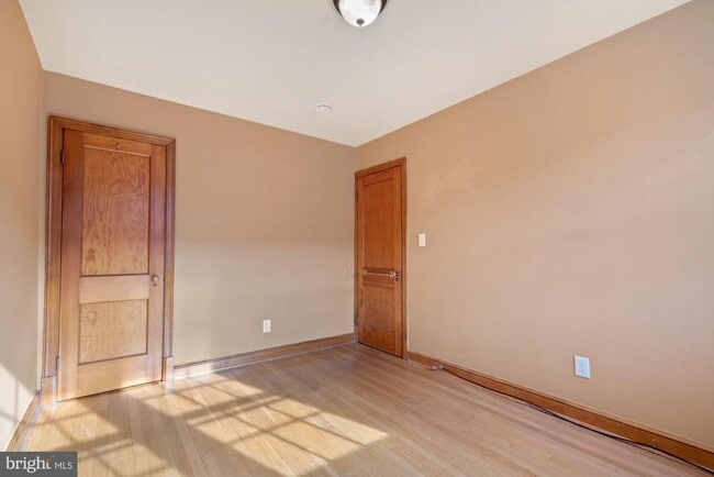 Building Photo - 1403 K St SE