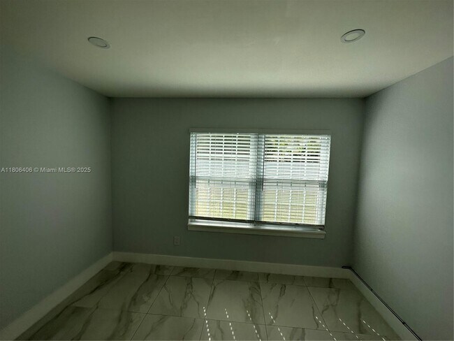 Building Photo - 14568 SW 142nd Ct Cir S