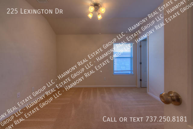 Building Photo - 225 Lexington Dr