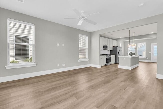 Building Photo - 313 Baritone Rd