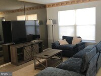 Building Photo - 2 Catalpa Ct