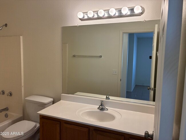 Building Photo - 10443 W Medlock Dr