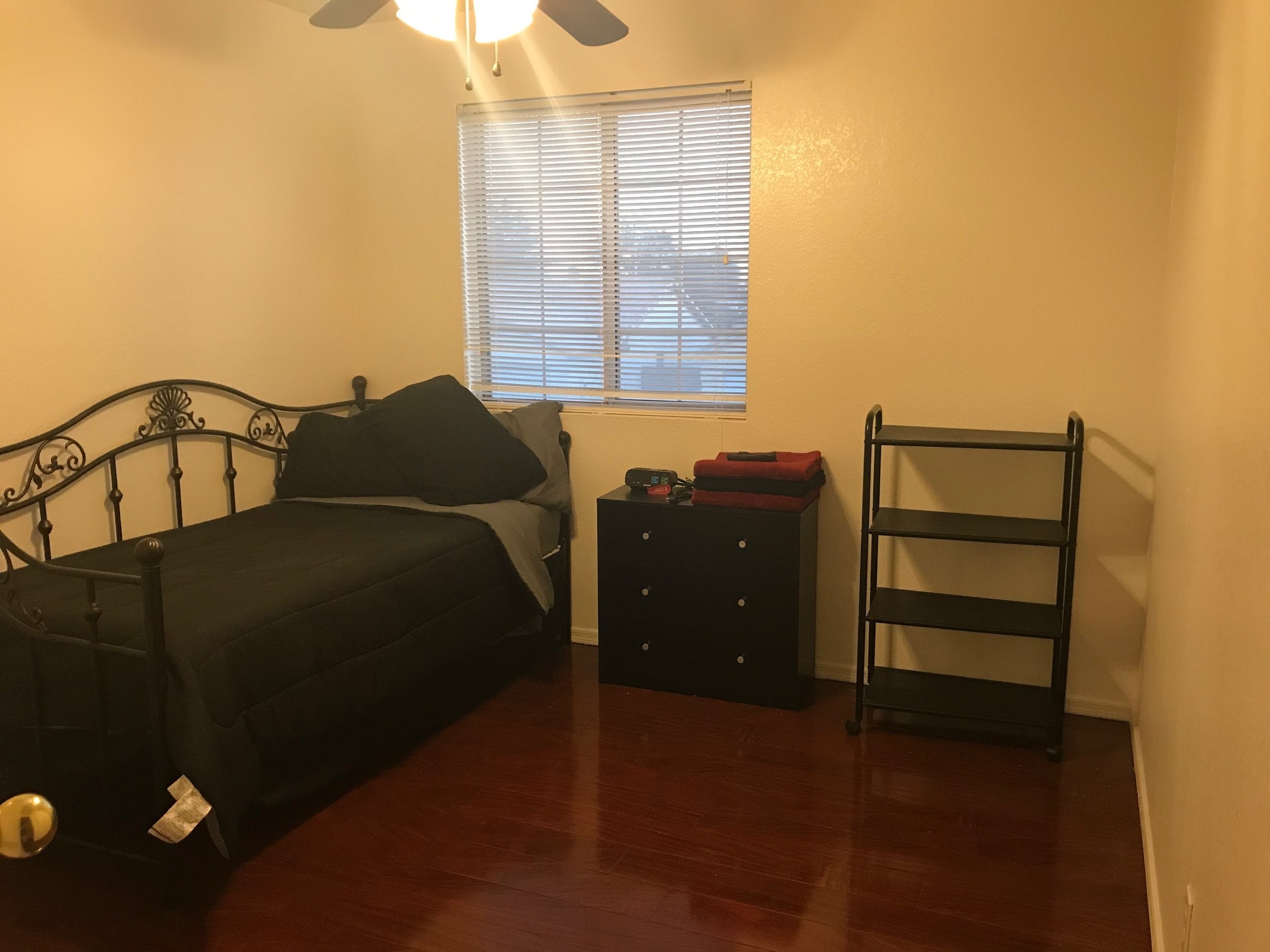 Building Photo - 492 E Laredo St