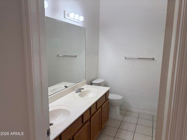 Building Photo - 3802 W Blackhawk Dr