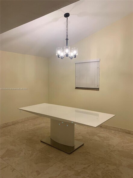 Building Photo - 3235 SW 58th Ct