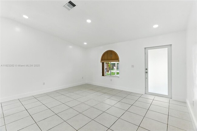Building Photo - 17733 SW 152nd Pl