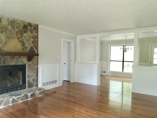 Building Photo - 488 Carillon Ct