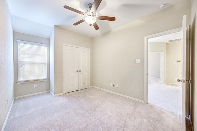 Building Photo - 6710 Trinity Trail Ln