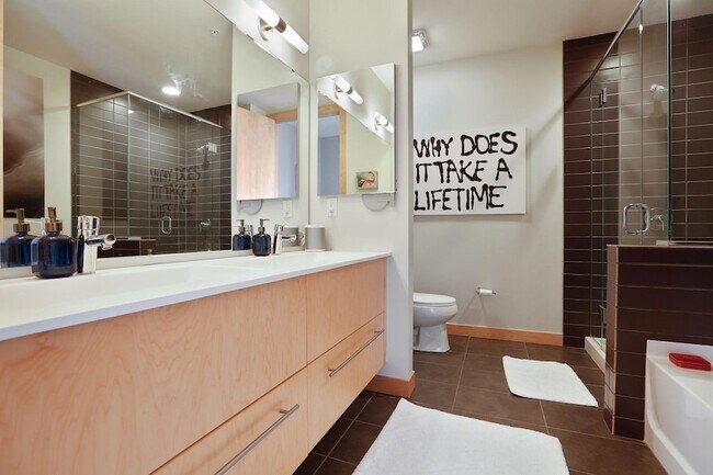 Building Photo - 901 S 2nd St