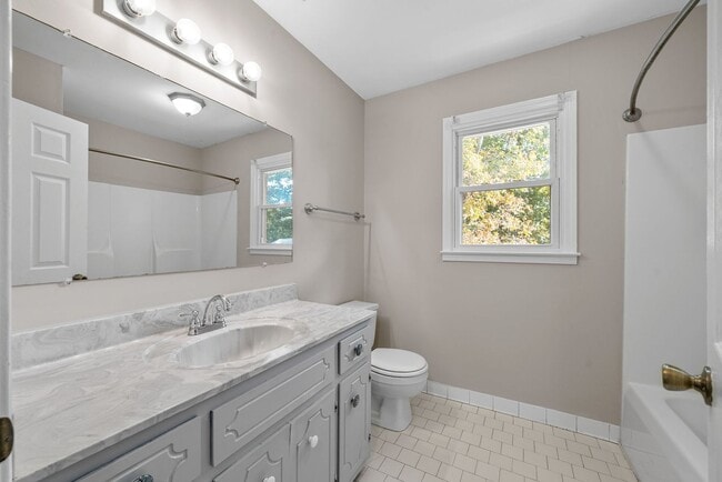 Building Photo - 3 Bedroom Home In Meadowbrook Subdivision For Rent!