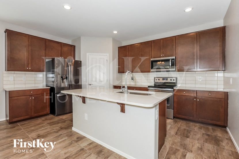 Building Photo - 1157 S Amulet