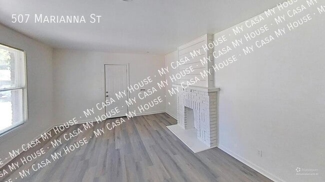 Building Photo - 507 Marianna St