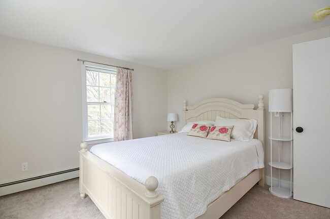 Building Photo - Winter Rental: Just for the Halibut