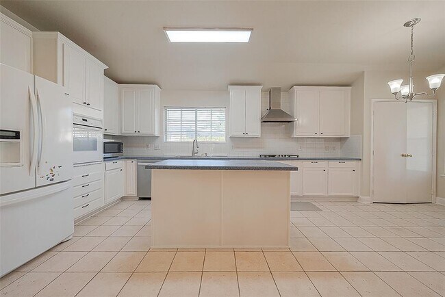 Building Photo - 9407 Dora Meadows Dr