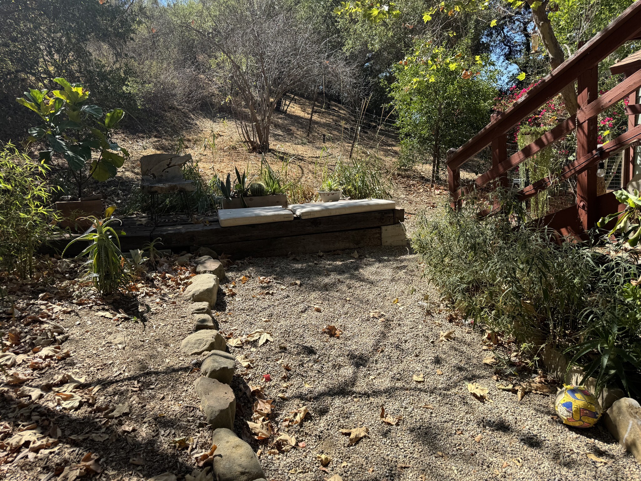 Unit B - 1734 Topanga Skyline Dr