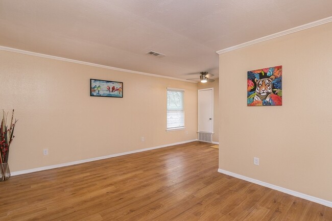 Interior Photo - Greenbriar Terrace