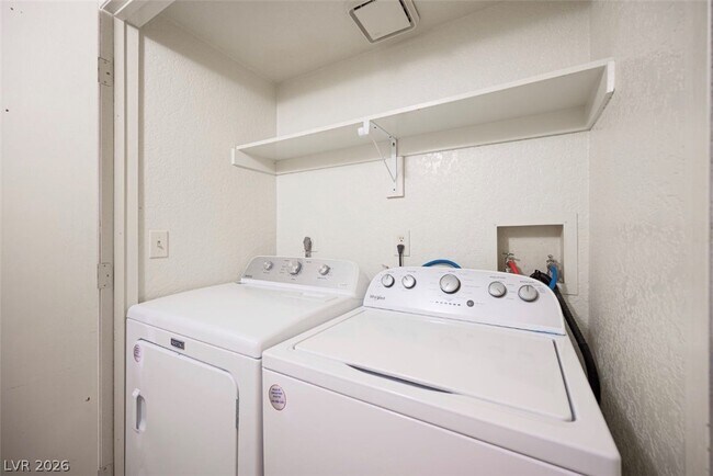 Building Photo - 5336 Mancos Ct