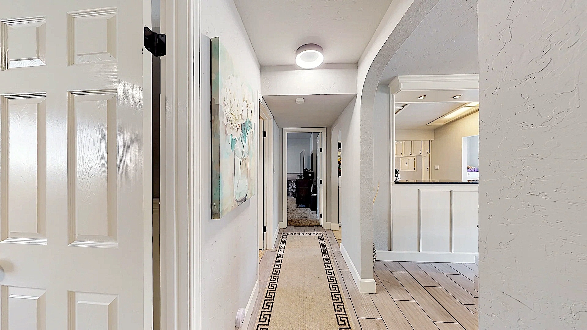 Building Photo - 204 N Santa Ana Ave