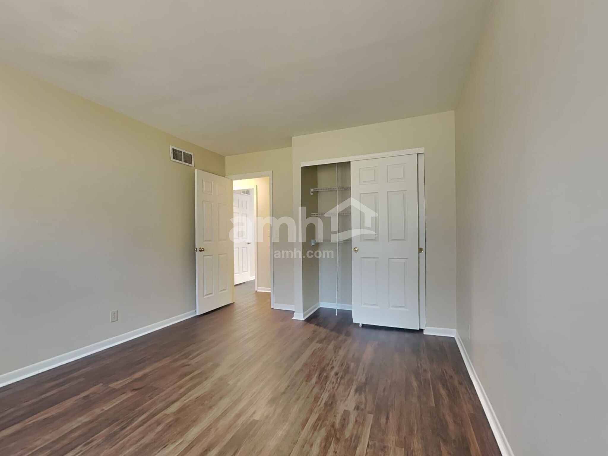 Building Photo - 8250 Pine Knoll Ct