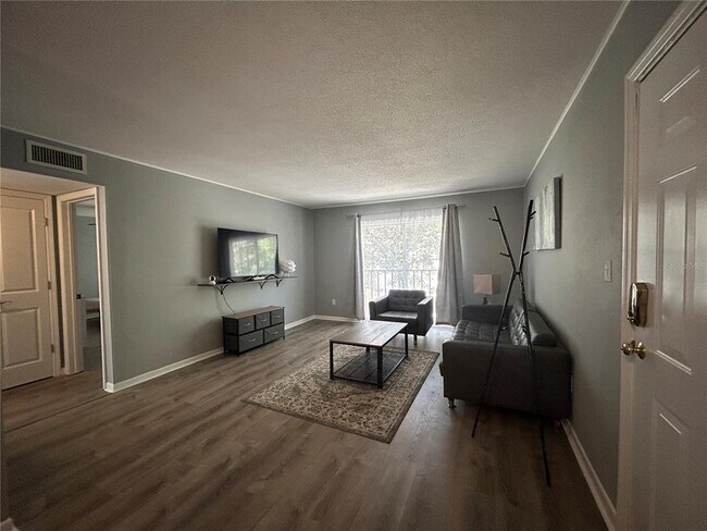 Building Photo - 507 NW 39th Rd