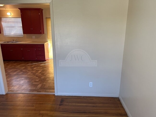 Building Photo - 1504 Redondo Dr