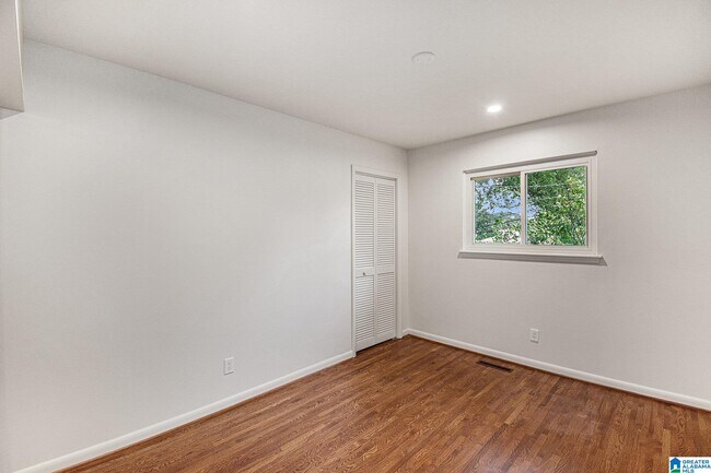 Building Photo - 545 Edgecrest Cir