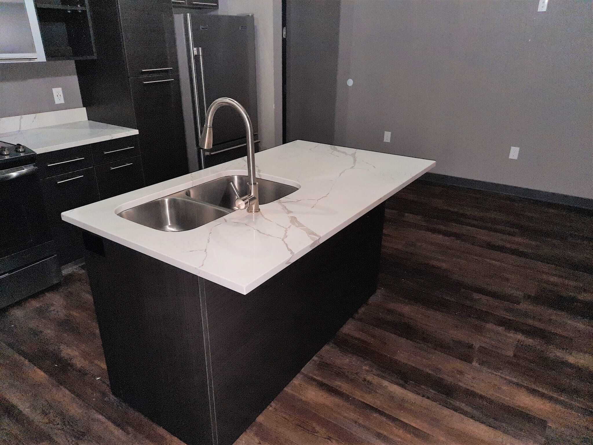 Building Photo - 901 9th St