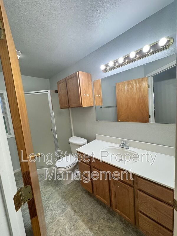 Building Photo - 1012 NW 34th St