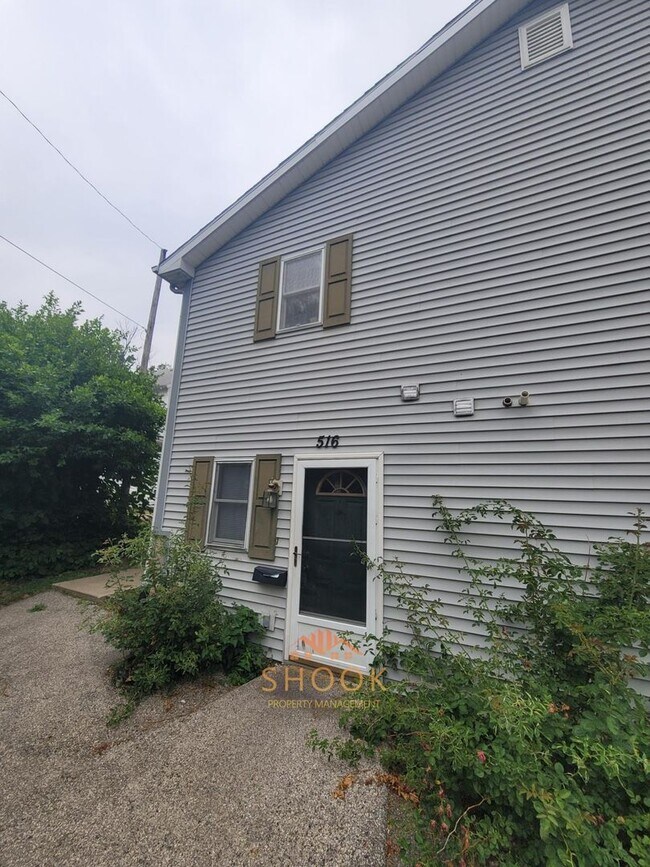 Primary Photo - 516 S 4th St