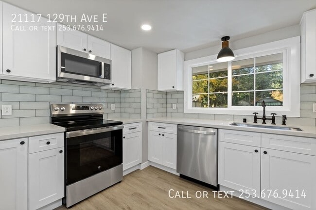 Building Photo - 21117 129th Ave E