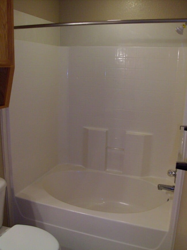 Building Photo - 3 Bedroom / 2 Bath Duplex – Clear Creek Area – Killeen, TX