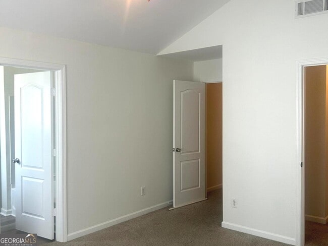 Building Photo - 1253 Chinon Point