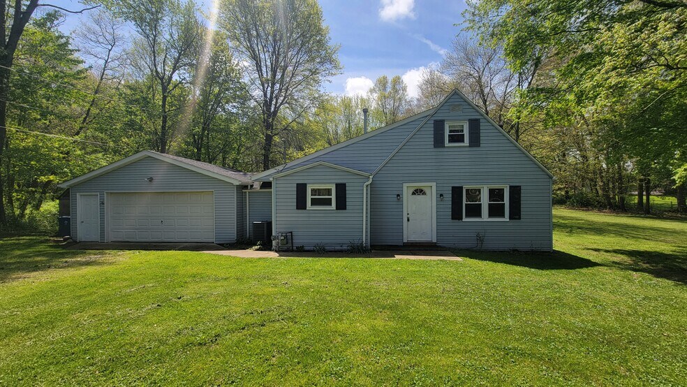 Primary Photo - 2107 Plymouth Dr