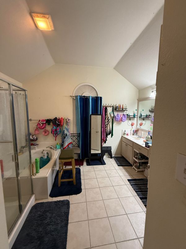 Building Photo - 1619 Mineral Springs Dr