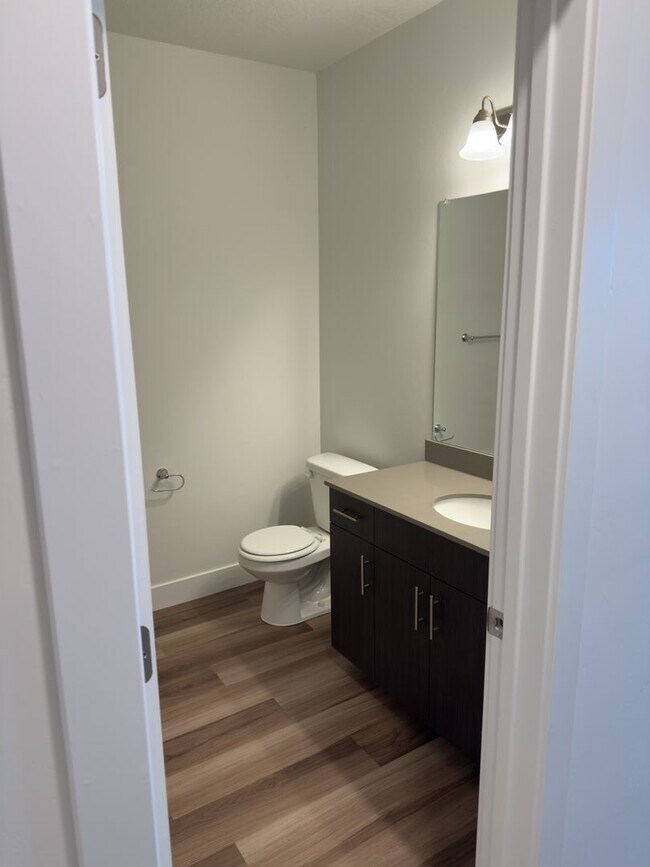 Building Photo - BRAND NEW Condo in Herriman!!!