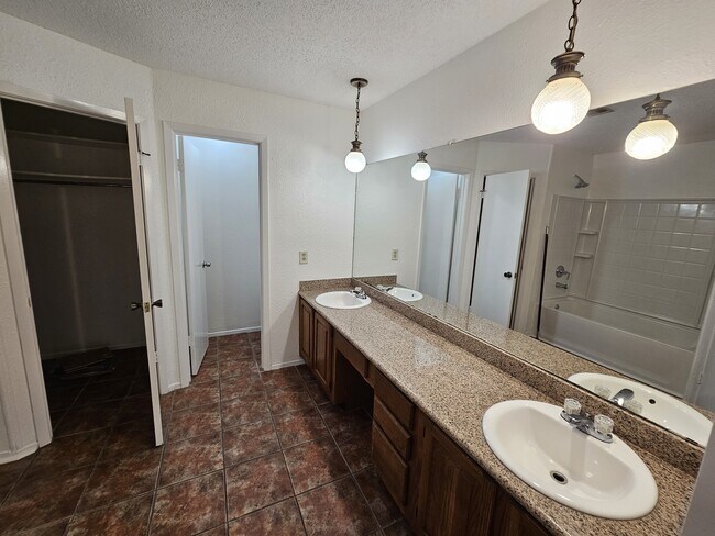 Building Photo - 12701 Europa Ln