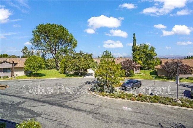 Building Photo - 26136 Rainbow Glen Dr
