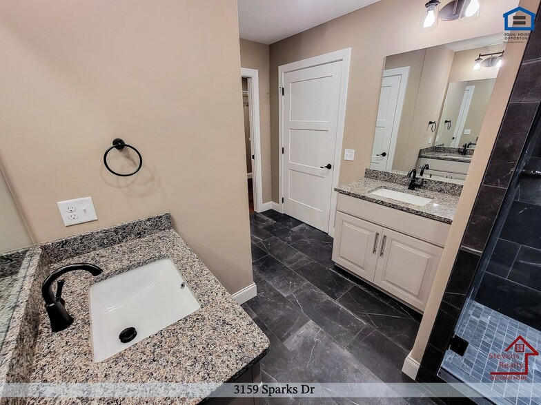 Building Photo - 3159 Sparks Dr