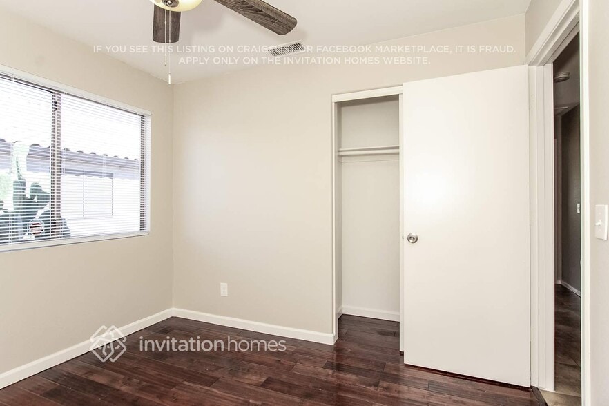 Building Photo - 15937 W Elm St