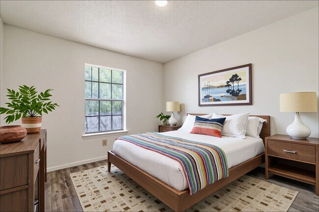 Building Photo - 2024 Baldwin St